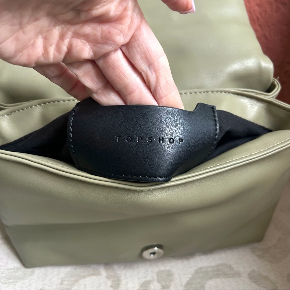 Top Shop Olive Green Chain Padded Shoulder Bag - Picture 6 of 8
